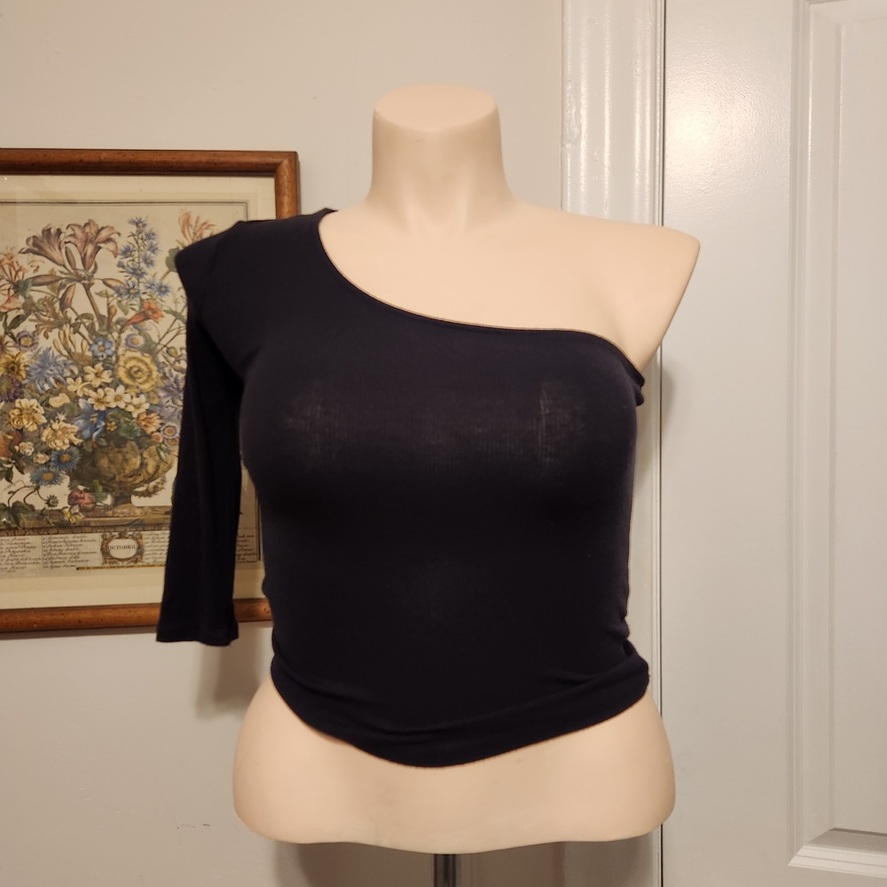 Elegant Black One-Shoulder Top